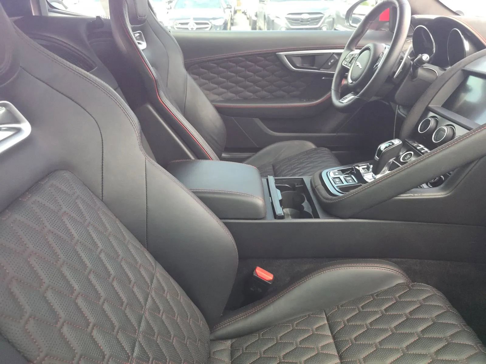 Used 2020 Jaguar F-TYPE SVR AWD/4WD image 10