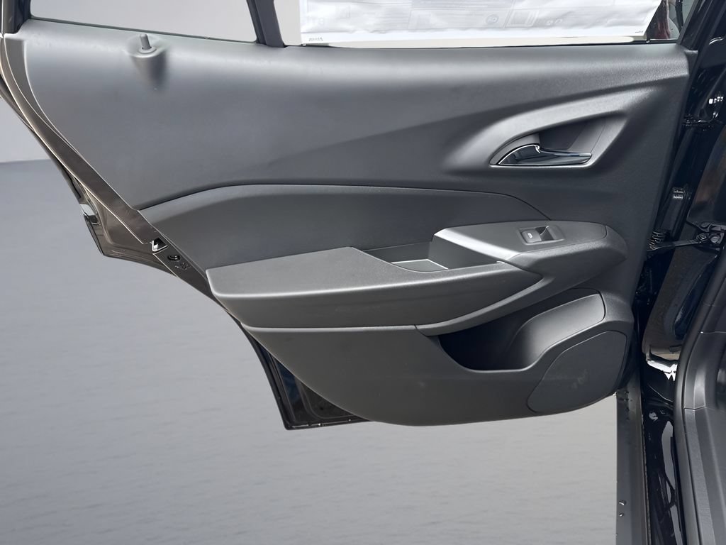 New 2026 Chevrolet Trax LT FWD image 24