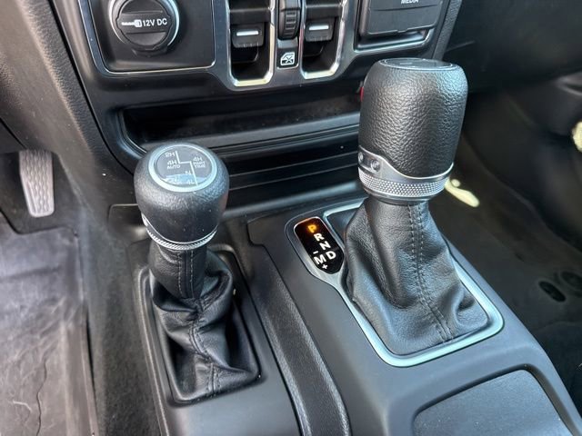 Used 2023 Jeep Wrangler Unlimited w/ Cold Weather Group AWD/4WD image 9