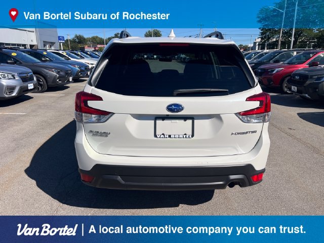 Certified 2023 Subaru Forester Premium AWD/4WD image 4