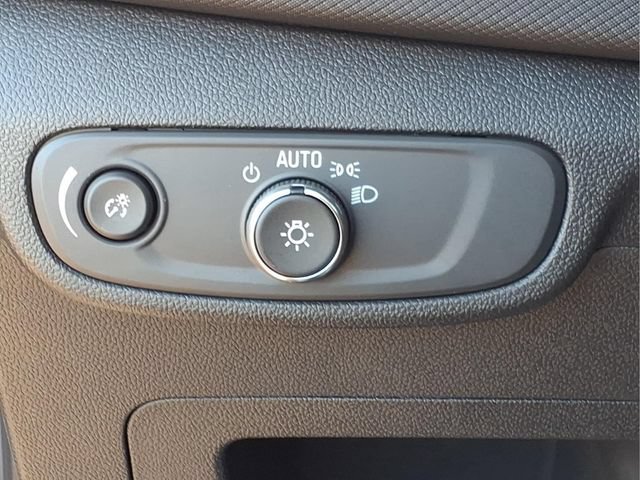 Used 2026 Chevrolet TrailBlazer LS w/ LS Convenience Package FWD image 17