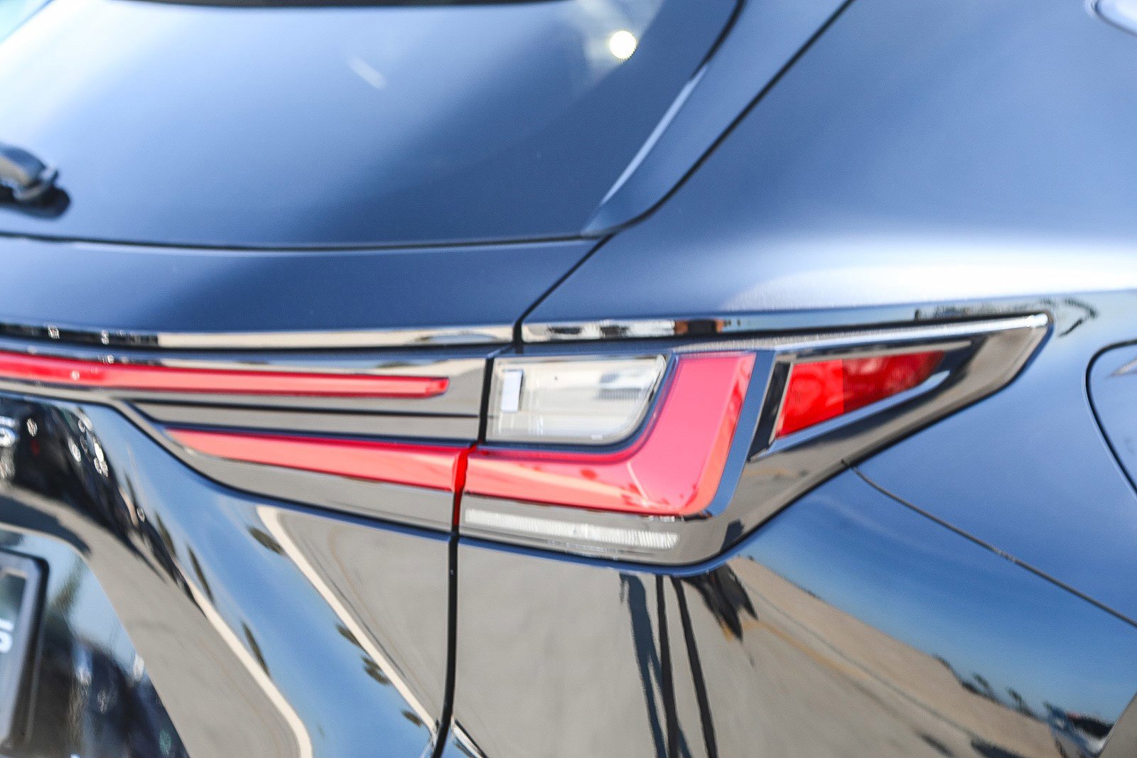 Used 2024 Lexus NX 450h+ F Sport image 9