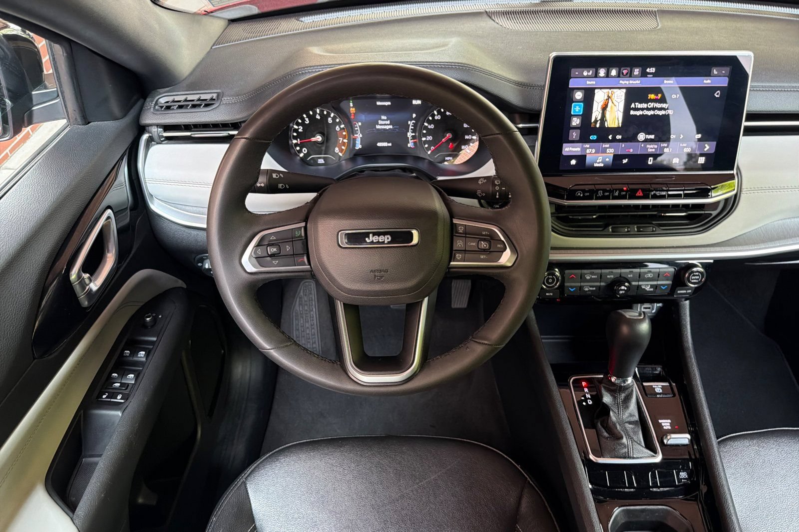 Used 2025 Jeep Compass Limited AWD/4WD image 19