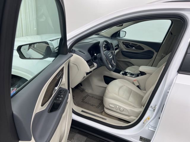 Used 2024 GMC Terrain Denali w/ Denali Premium Package image 13