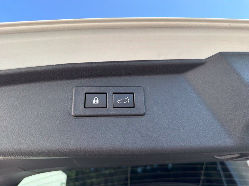Used 2023 Subaru Outback Onyx Edition XT AWD/4WD image 17