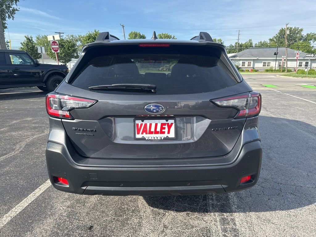 Used 2023 Subaru Outback Onyx Edition AWD/4WD image 4