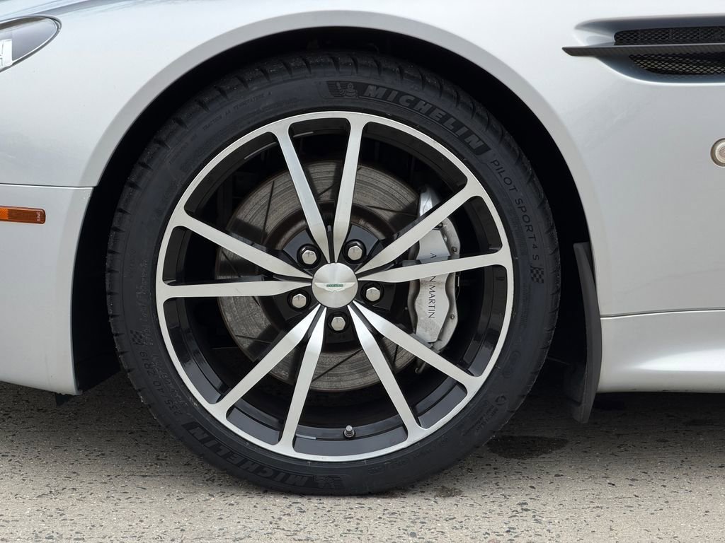 Used 2011 Aston Martin V8 Vantage N420 image 4