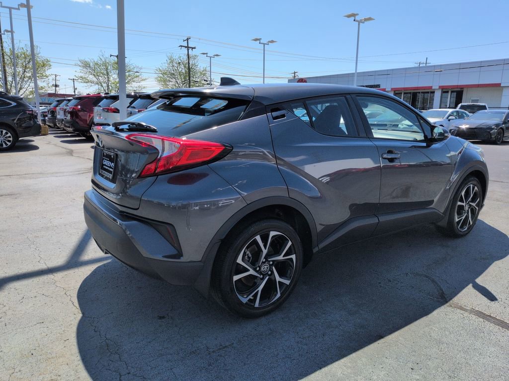 Certified 2022 Toyota C-HR XLE image 5