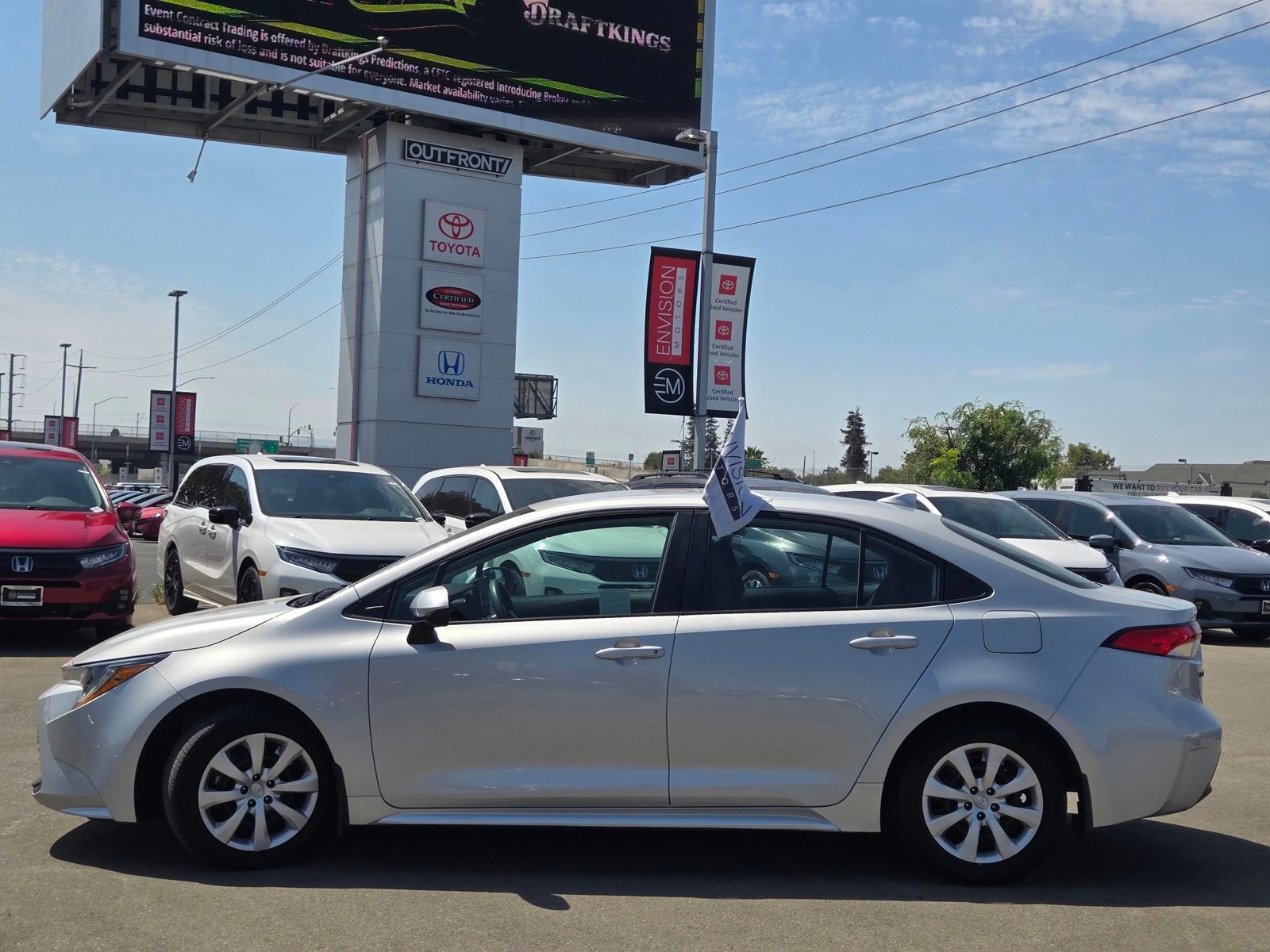 Used 2023 Toyota Corolla LE FWD image 4