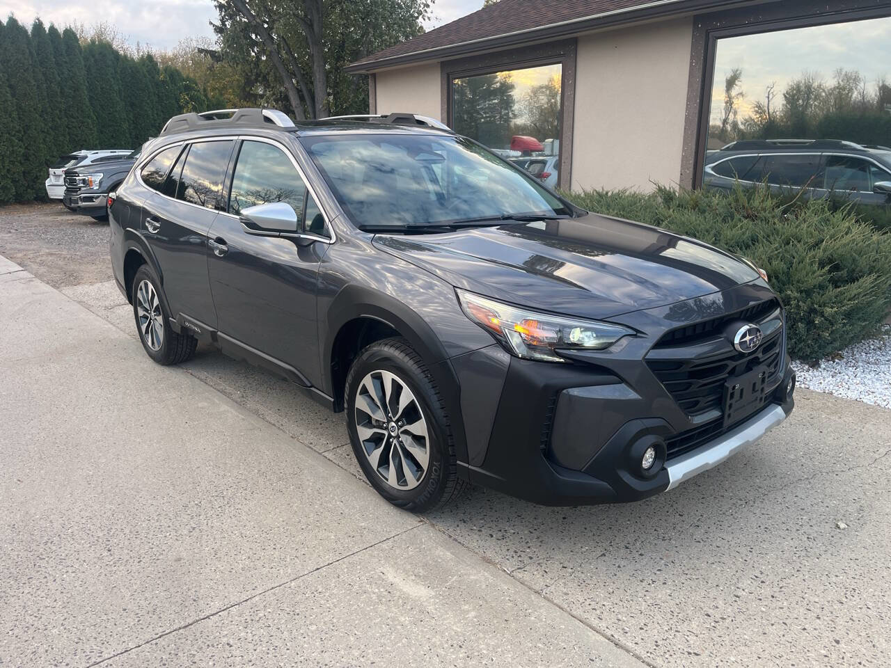 Used 2024 Subaru Outback Touring image 1