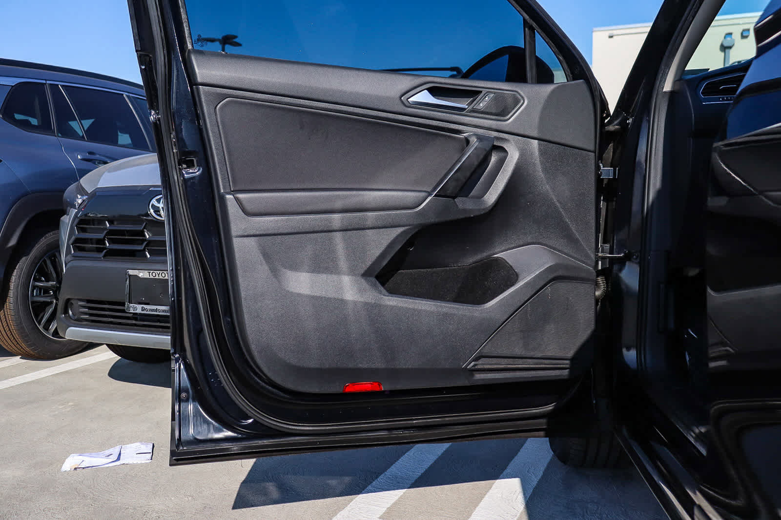 Used 2019 Volkswagen Tiguan SE image 23