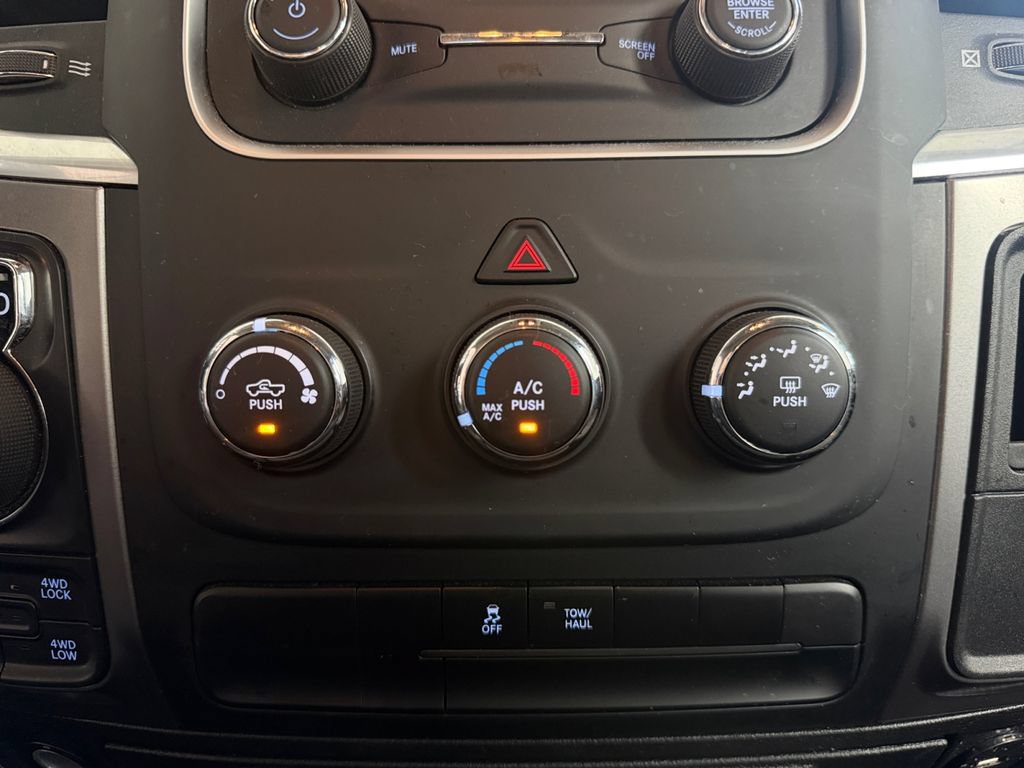 Used 2024 RAM 1500 Classic SLT AWD/4WD image 17