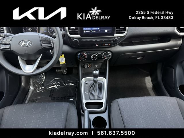 Used 2021 Hyundai Venue SE FWD image 12