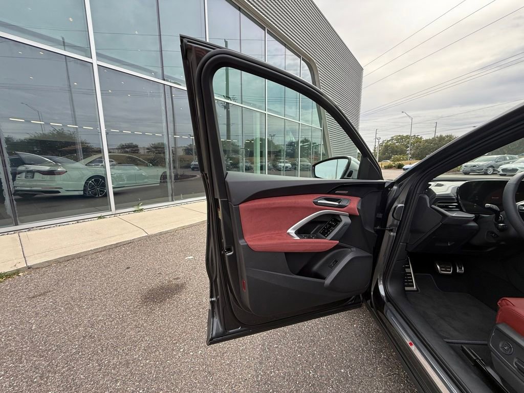 New 2025 Audi SQ5 Prestige image 73