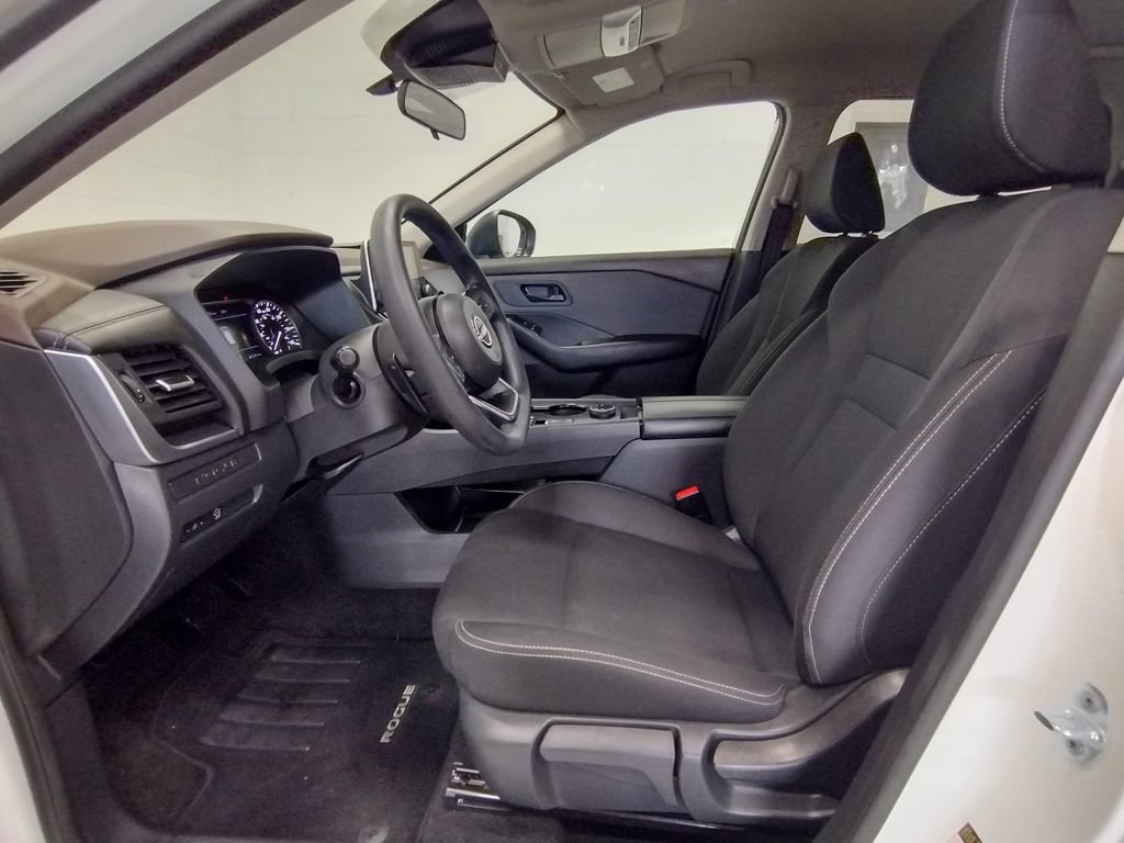Used 2023 Nissan Rogue S AWD/4WD image 19