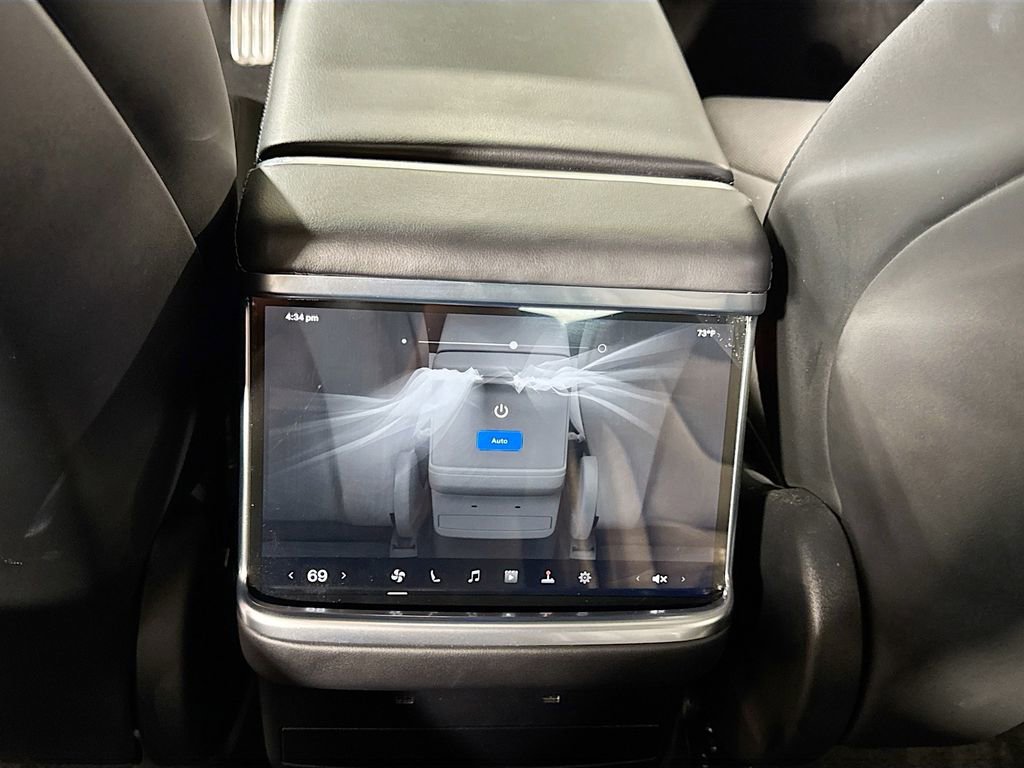 Used 2023 Tesla Model X image 25