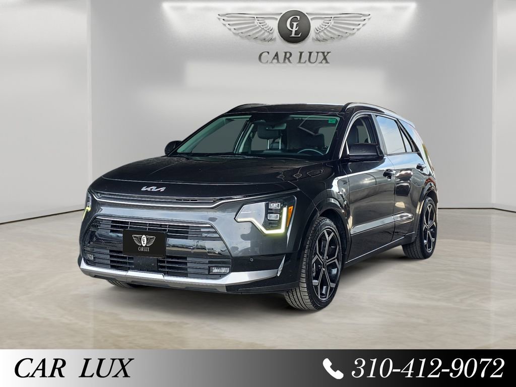 Used 2023 Kia Niro SX Touring image 1