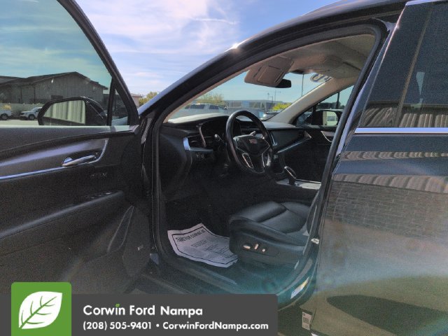 Used 2018 Cadillac XT5 Premium Luxury AWD/4WD image 9