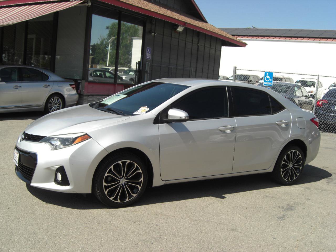 Used 2015 Toyota Corolla S FWD image 3