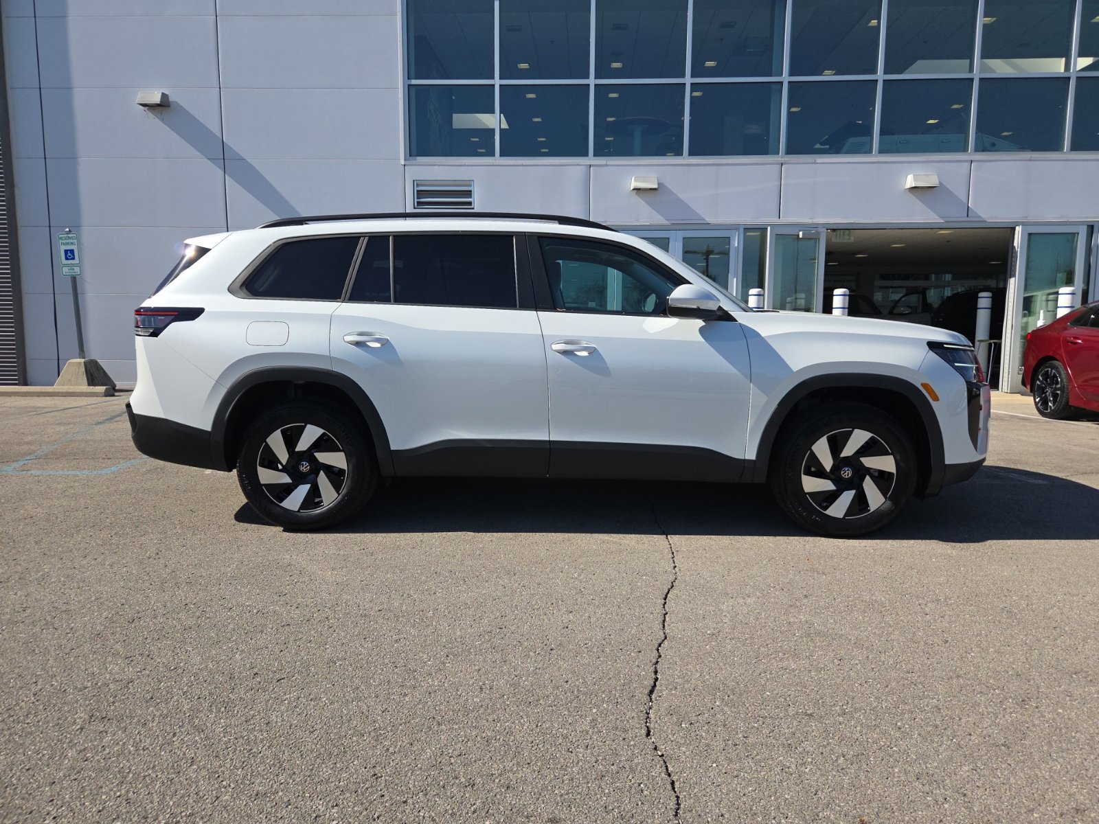 New 2027 Volkswagen Atlas SE AWD/4WD image 2
