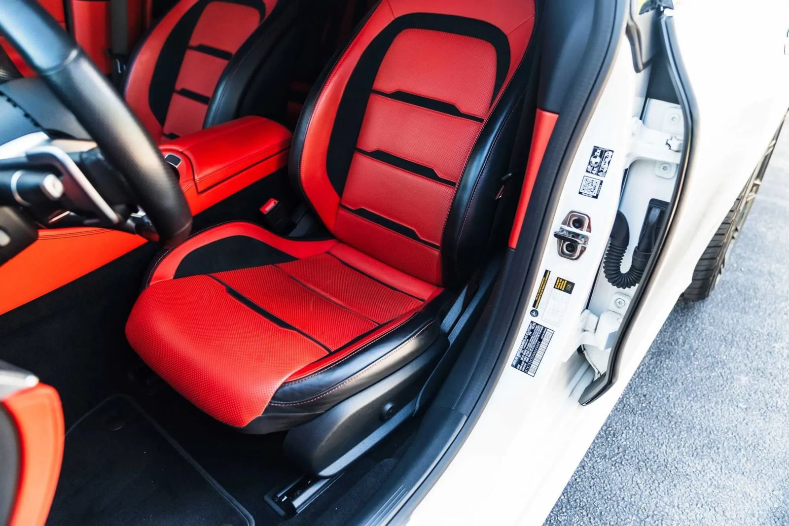 Used 2022 Mercedes-Benz AMG GT 43 image 21