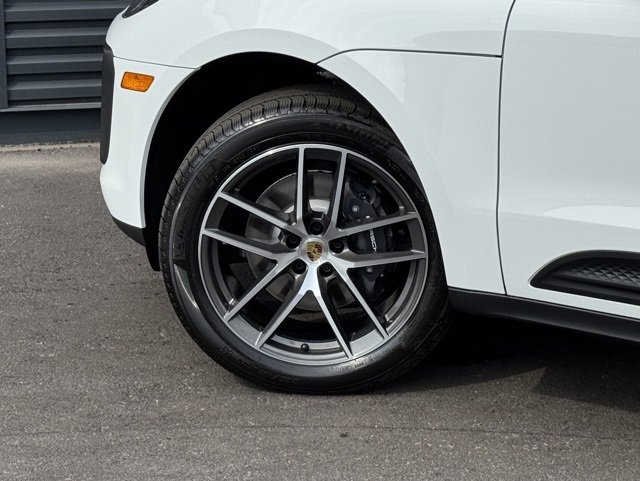 New 2026 Porsche Macan image 12