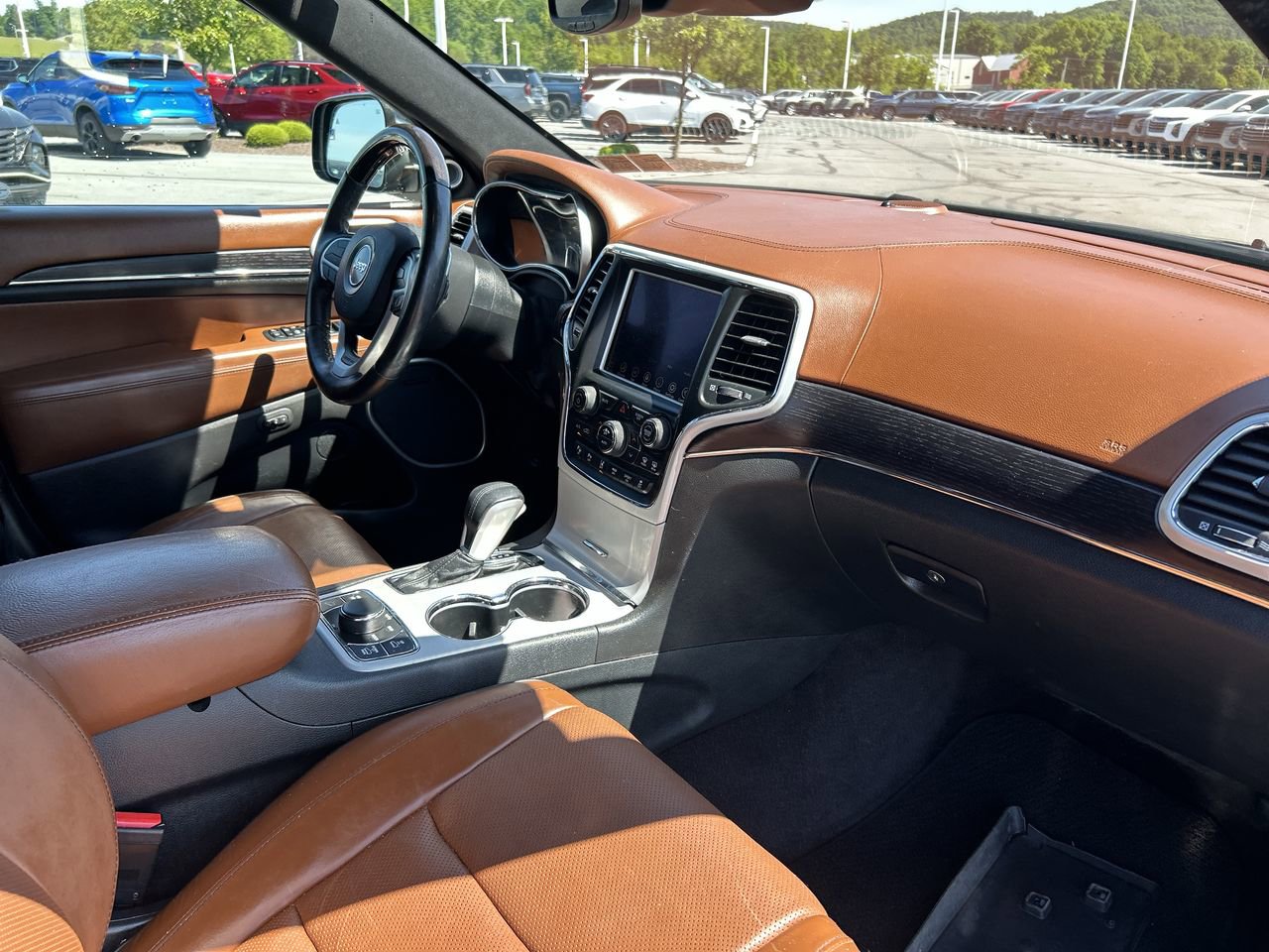 Used 2018 Jeep Grand Cherokee Summit AWD/4WD image 16