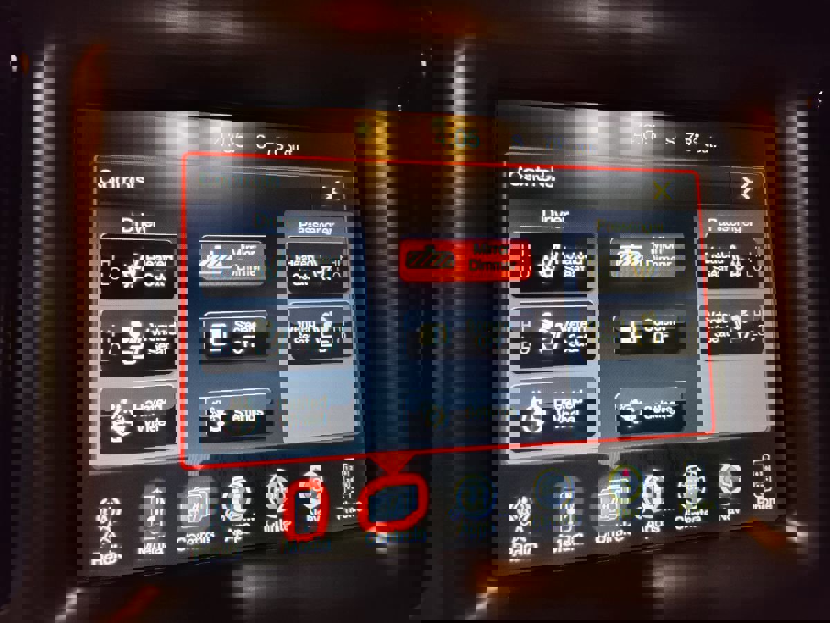 Used 2015 Dodge Challenger R/T Plus image 36