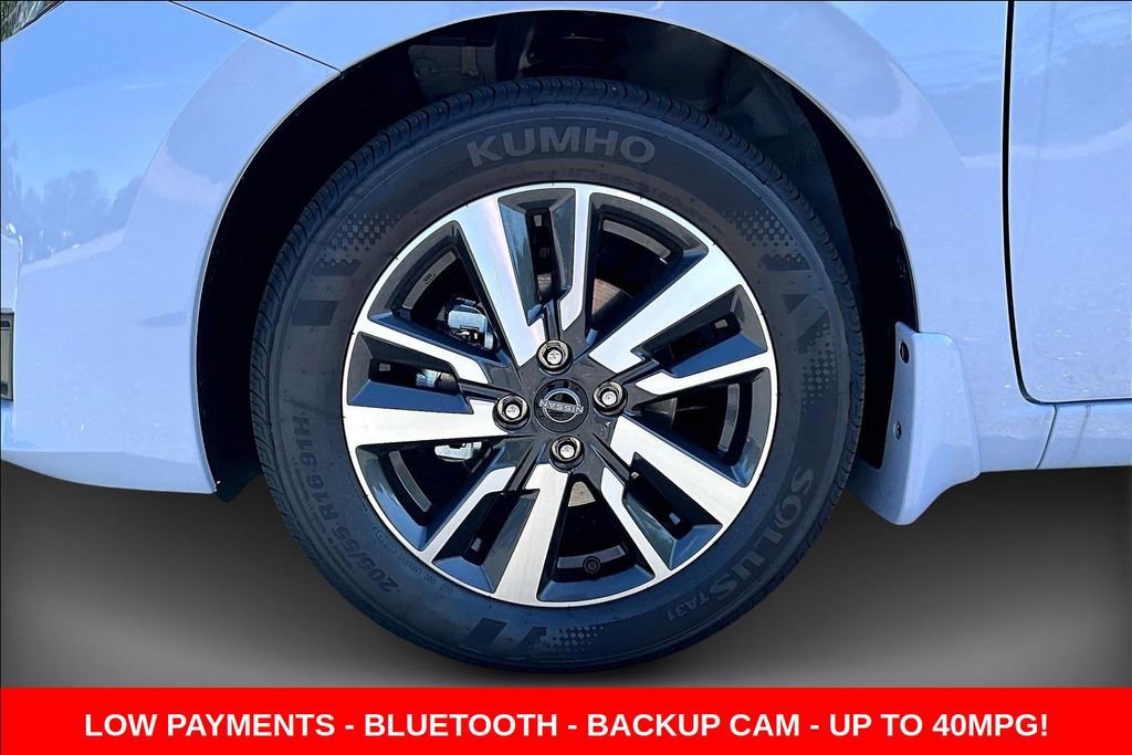 New 2025 Nissan Versa SV w/ Trunk Package FWD image 12
