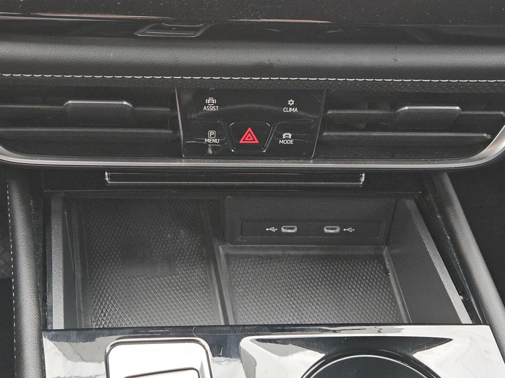 Used 2024 Volkswagen Atlas SE image 13