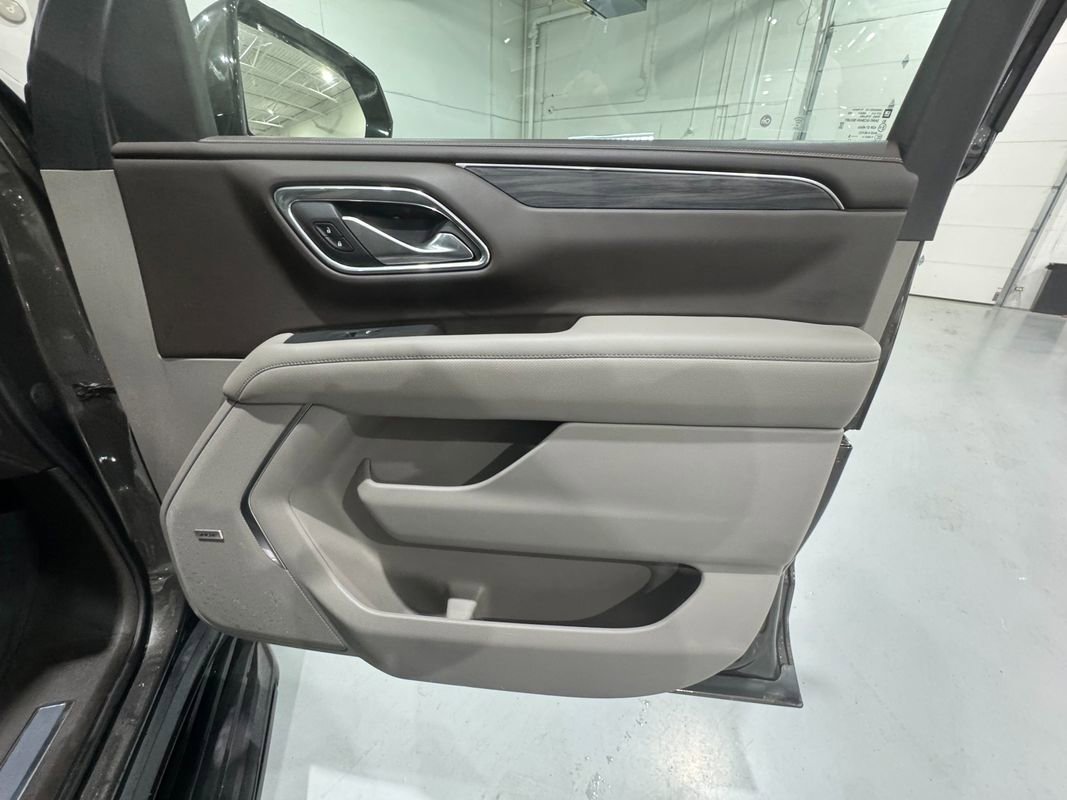 Used 2021 GMC Yukon SLT w/ SLT Luxury Plus Package image 46