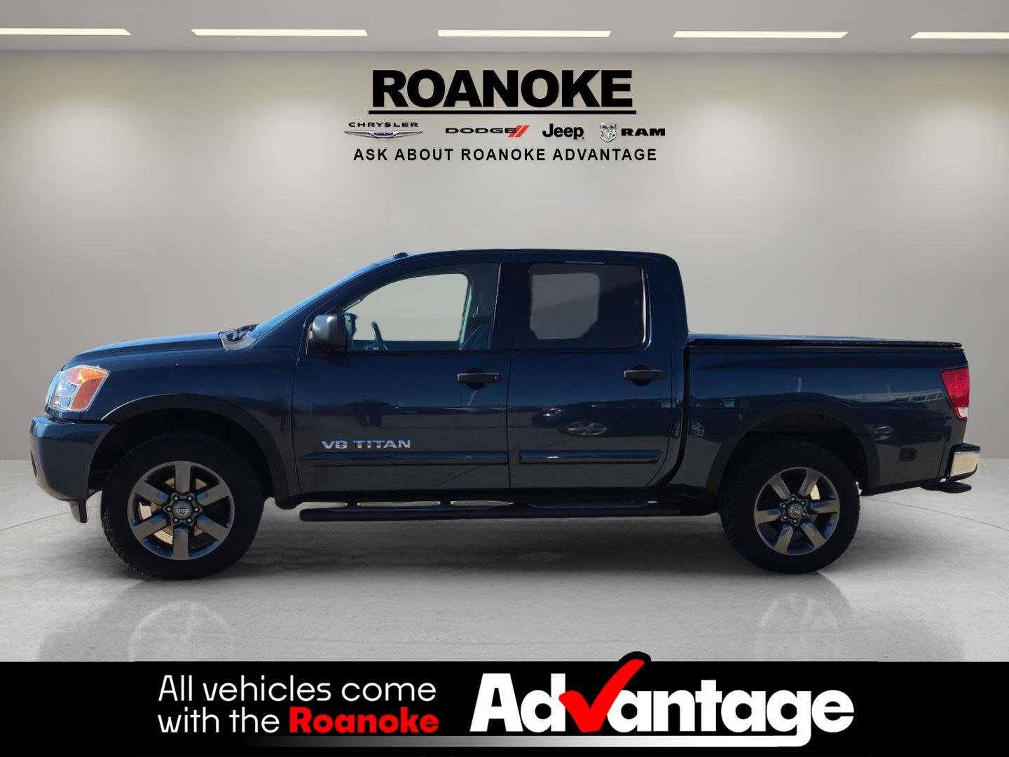 Used 2015 Nissan Titan SV w/ SV Value Truck Package image 12