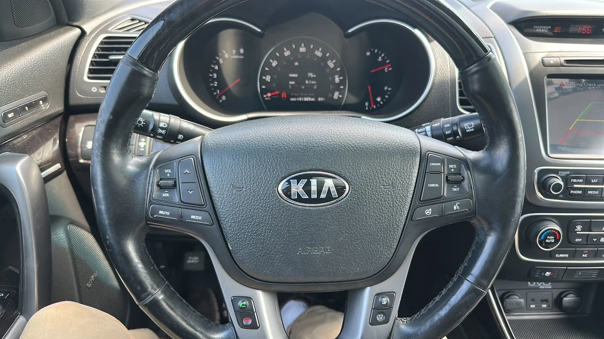 Used 2015 Kia Sorento SX image 18