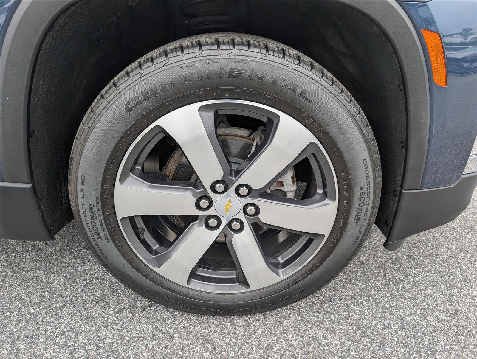 Used 2023 Chevrolet Traverse LT w/ LT Premium Package AWD/4WD image 9