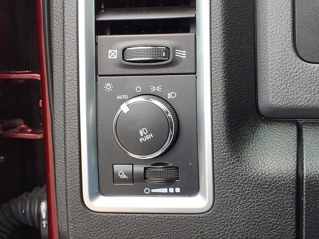 Used 2017 RAM 1500 Big Horn AWD/4WD image 16