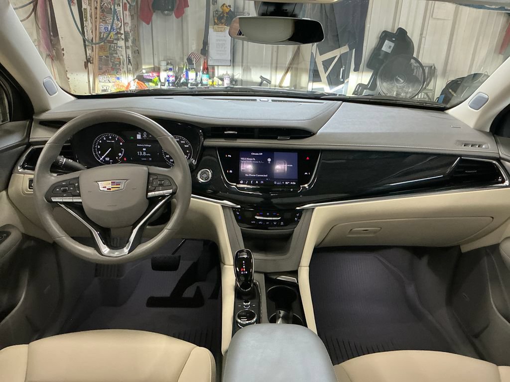 Certified 2025 Cadillac XT6 Premium Luxury w/ LPO, Floor Liner Package AWD/4WD image 18