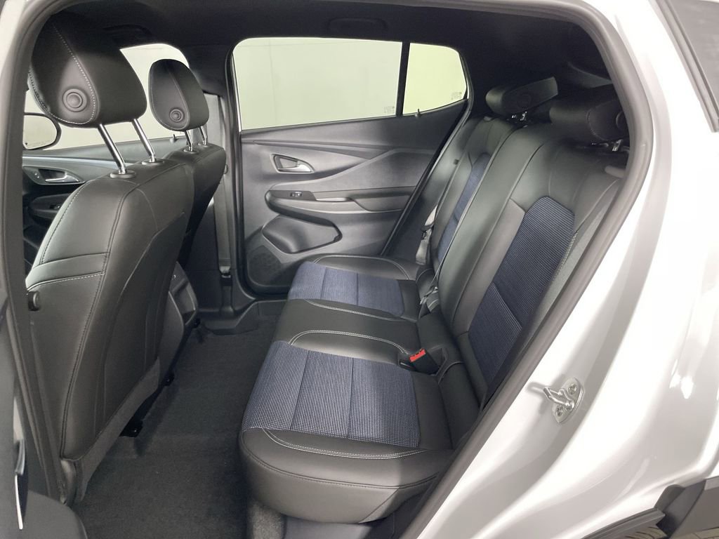 Used 2025 Buick Envista Preferred image 23