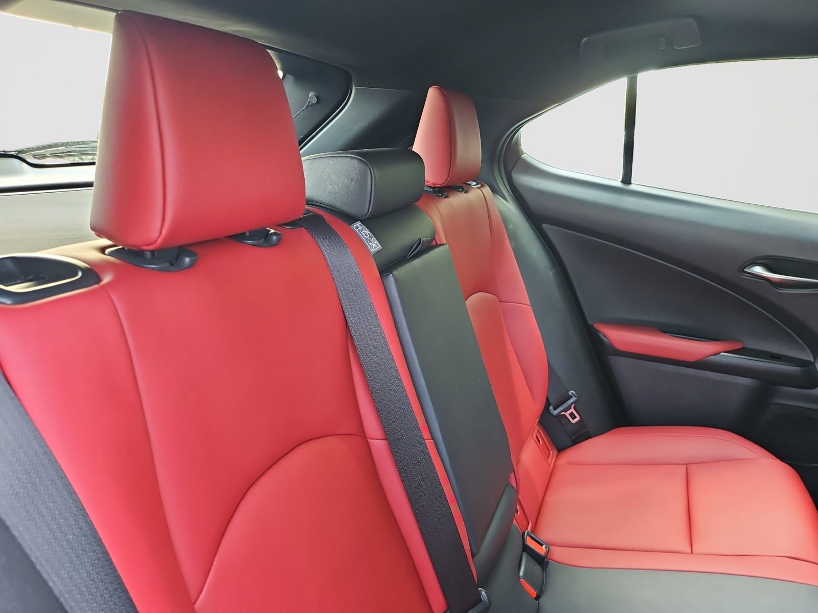 Used 2019 Lexus UX 250h F Sport AWD/4WD image 39