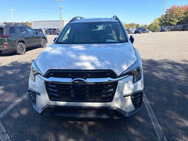 Used 2023 Subaru Ascent Limited AWD/4WD image 2