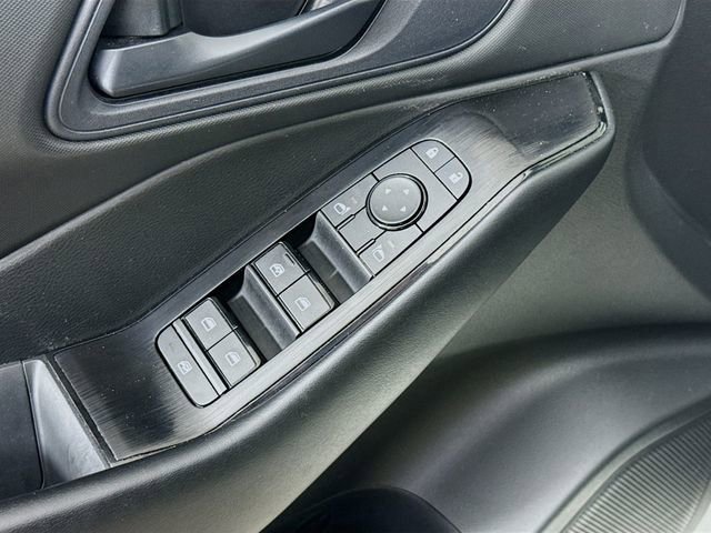 Used 2024 Nissan Rogue S image 17