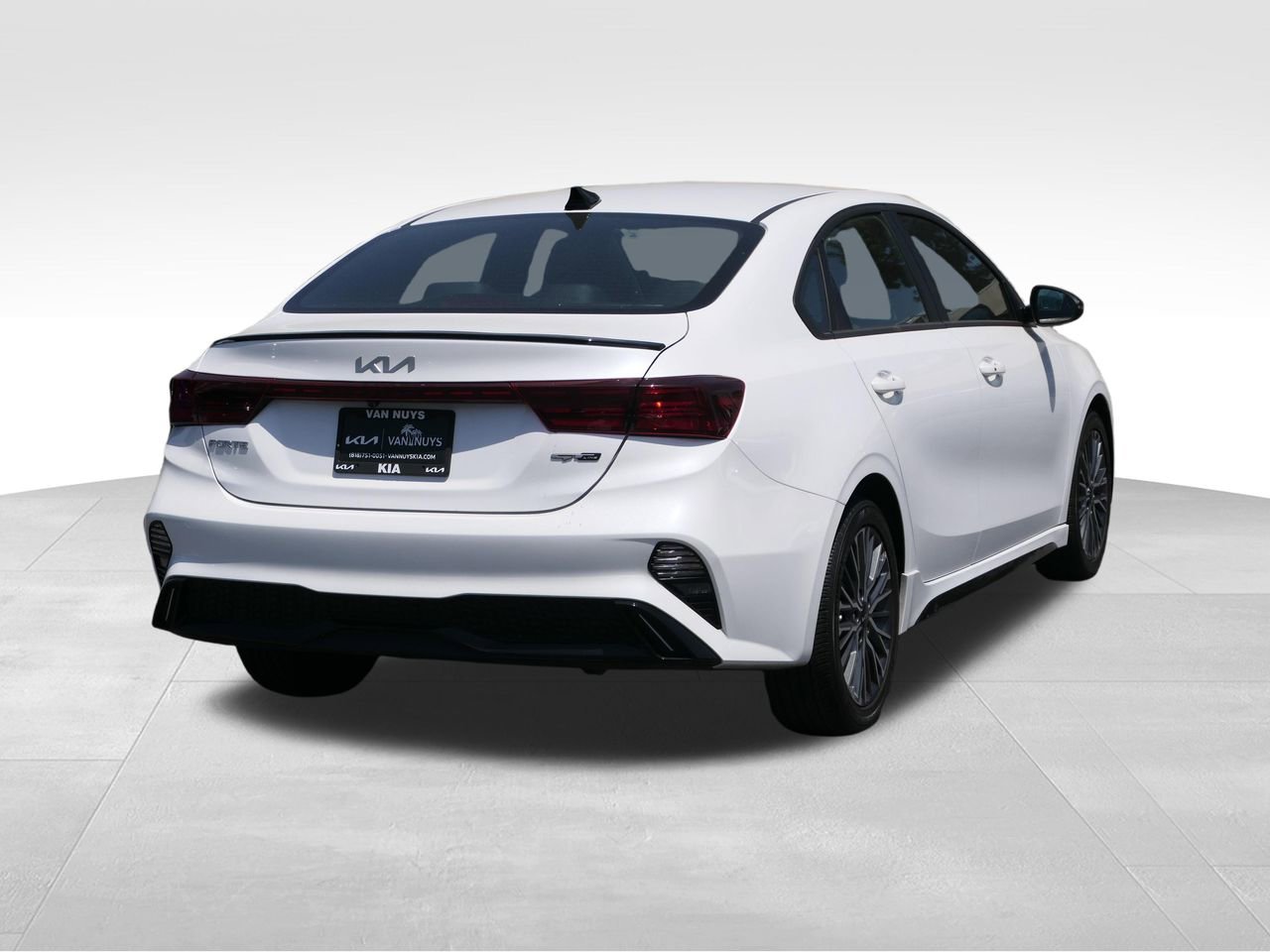 Used 2023 Kia Forte GT-Line w/ GT-Line Technology Package FWD image 3