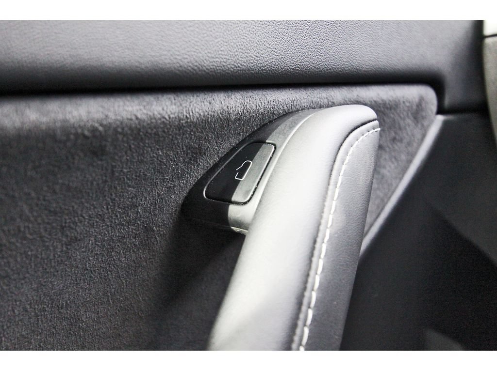 Used 2022 Tesla Model Y Performance AWD/4WD image 20