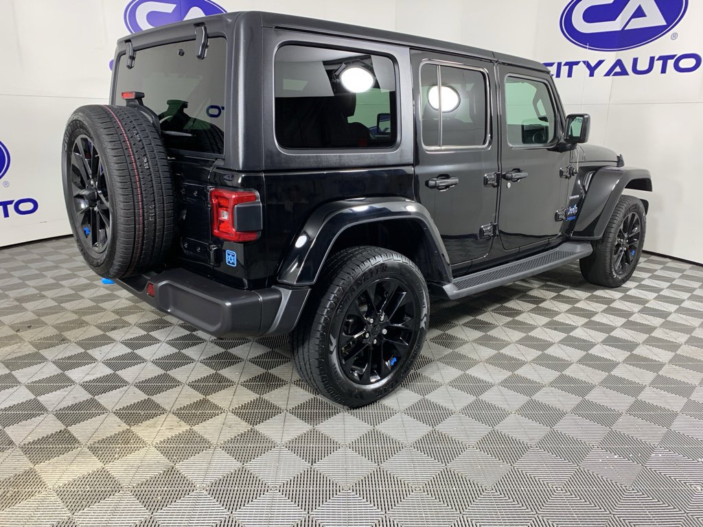 Used 2022 Jeep Wrangler Unlimited Sahara w/ Cold Weather Group image 3
