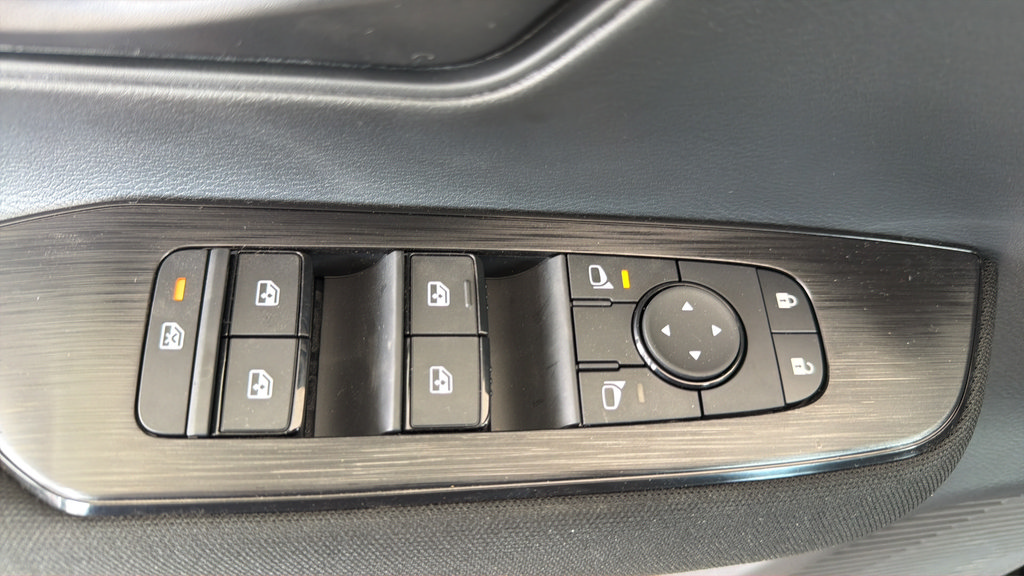 New 2026 Nissan Kicks S w/ Charging Package FWD image 18