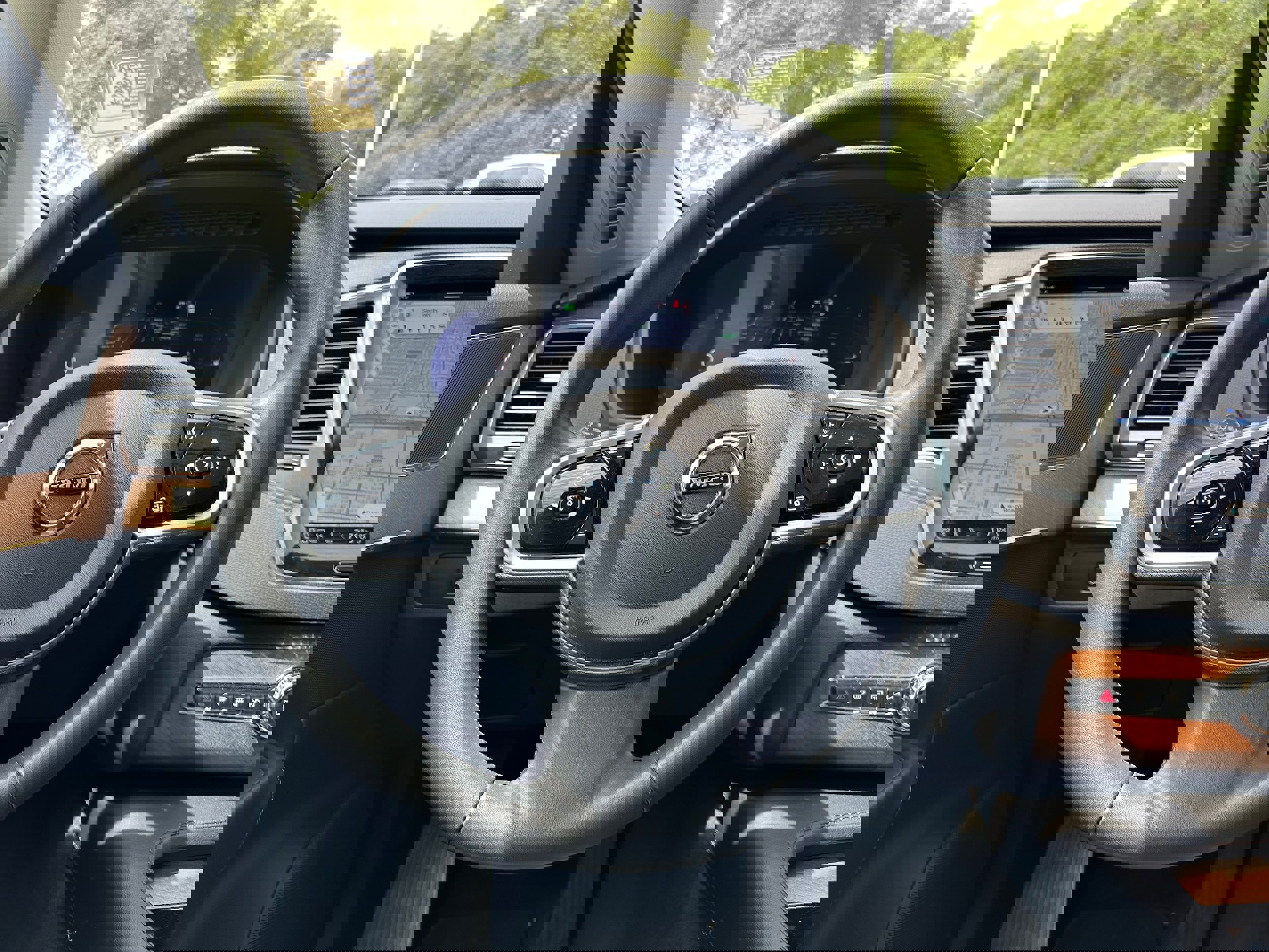 Certified 2023 Volvo XC90 T8 Core image 16