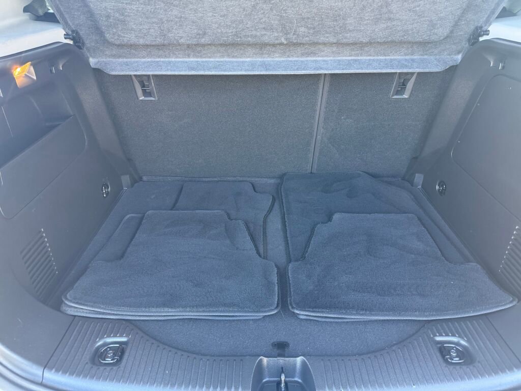 Used 2018 Chevrolet Trax LT w/ LT Convenience Package image 31