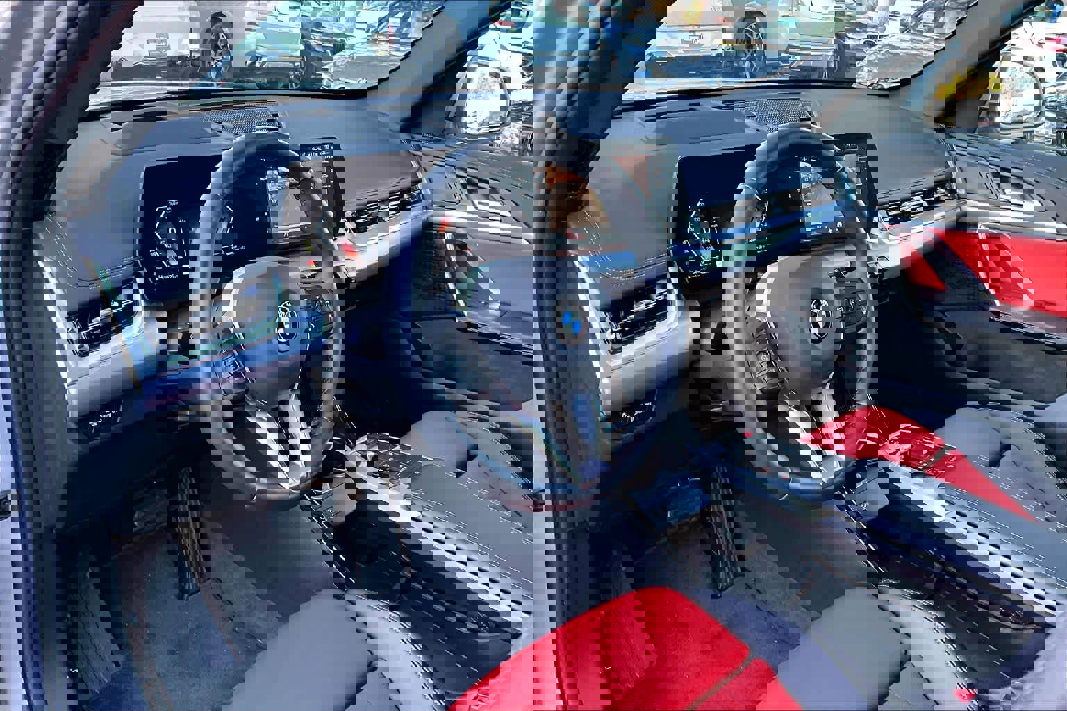 Certified 2025 BMW X1 xDrive28i w/ Technology Package image 17