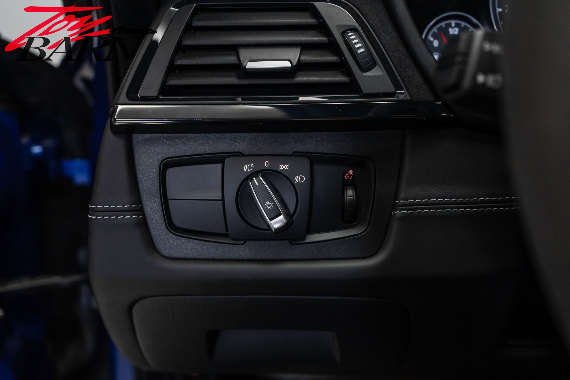 Used 2019 BMW M4 CS w/ Executive Package image 31