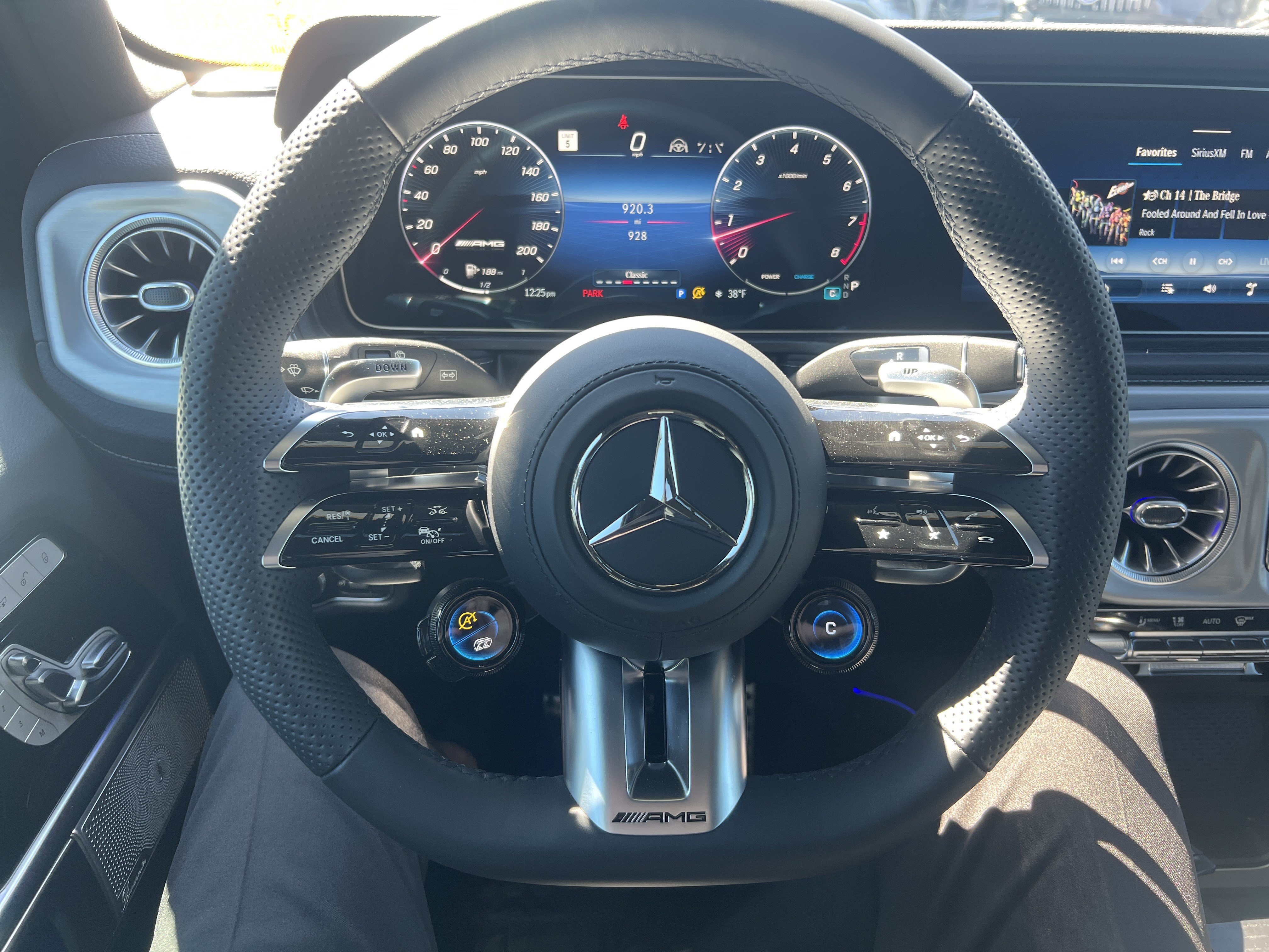Certified 2025 Mercedes-Benz G 63 AMG 4MATIC image 18