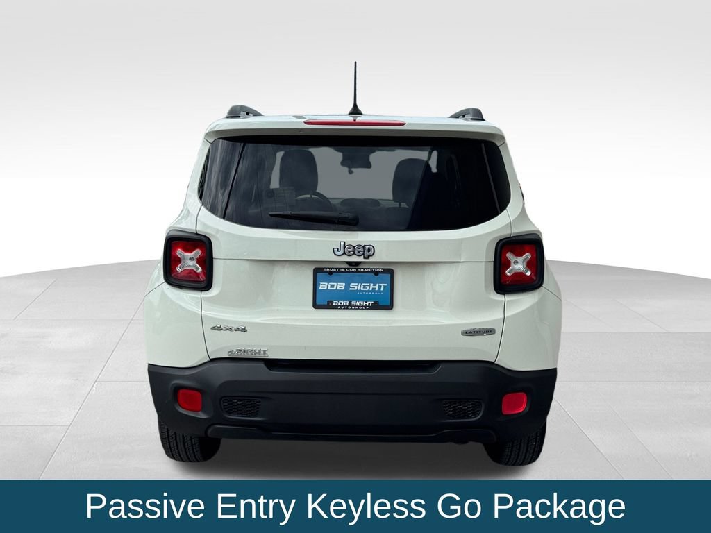 Used 2016 Jeep Renegade Latitude w/ Cold Weather Group AWD/4WD image 10
